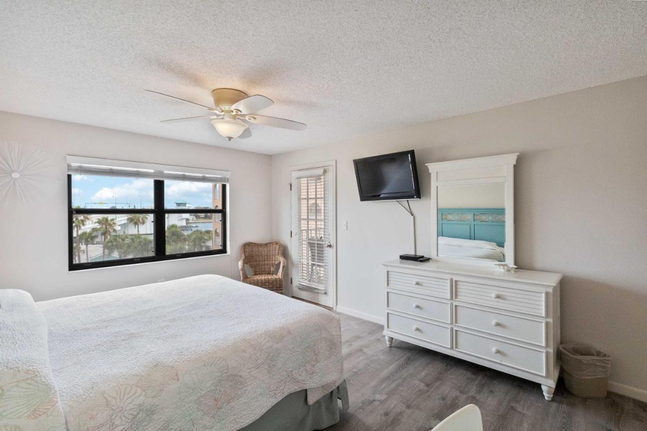 301 Beach Place Condos St. Pete Beach Luaran gambar